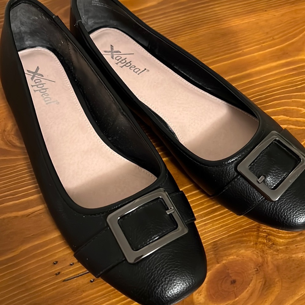 Xappeal black comfortable flats